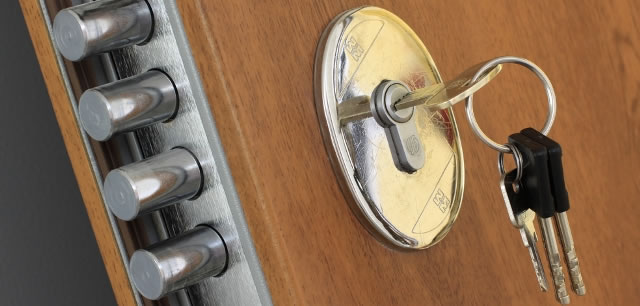 Llave y cerradura de una casa